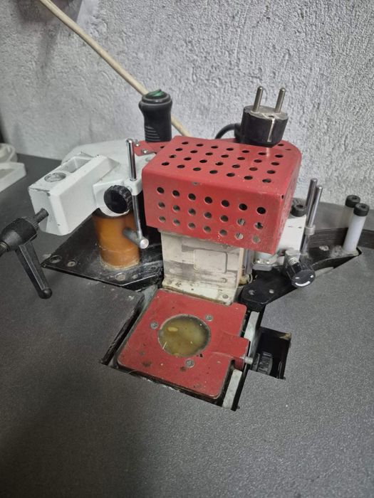 Кантираща машина за криволинейно кантиране Holzmann