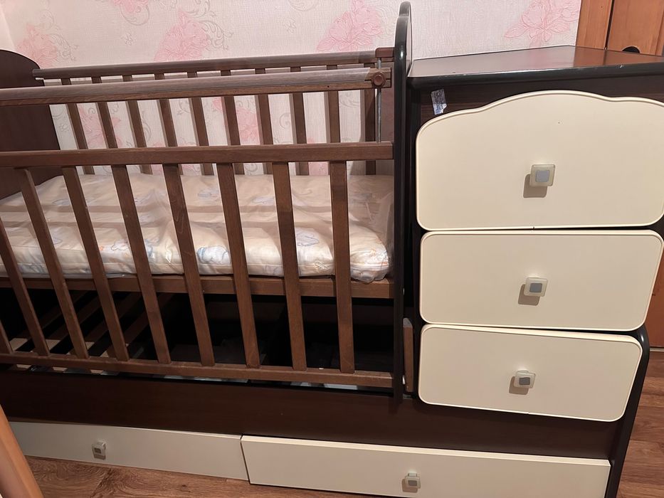 Кровать-трансформер 2 в 1