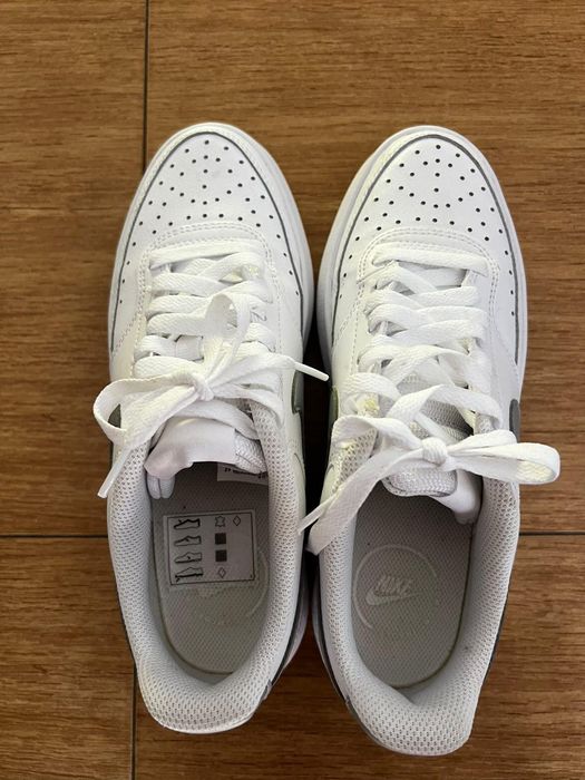 Дамски обувки Nike Сourt Vision Alta