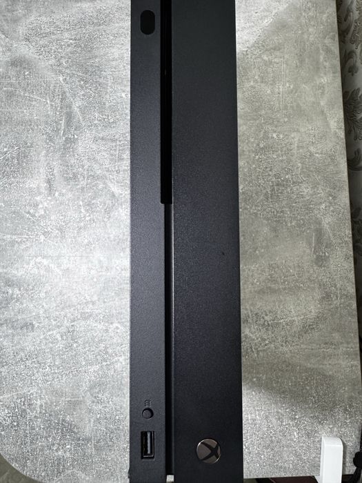 X box One X 1 tb