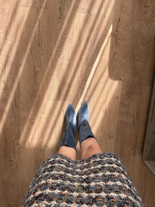 Cizme din piele întoarsă cu toc