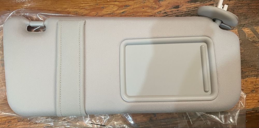 Солнезащитный козырек