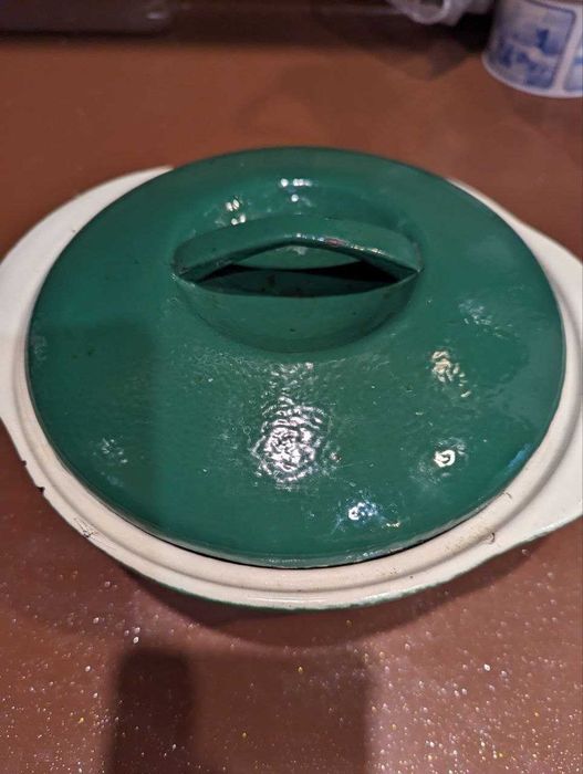 продаю чугунный казанок российский на 1,2 литра