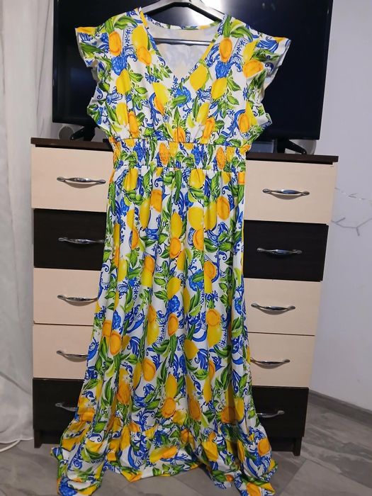 Vând rochii de dama XL