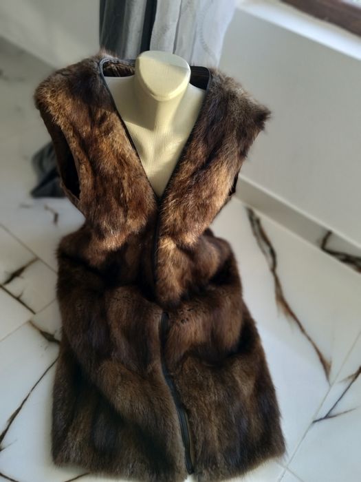 Vesta blana naturală.