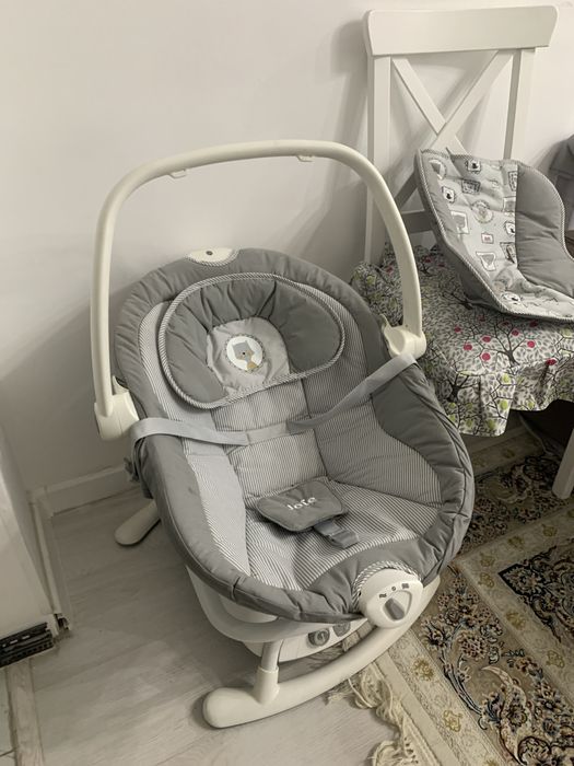 Электронный шезлонг-качалка Joie