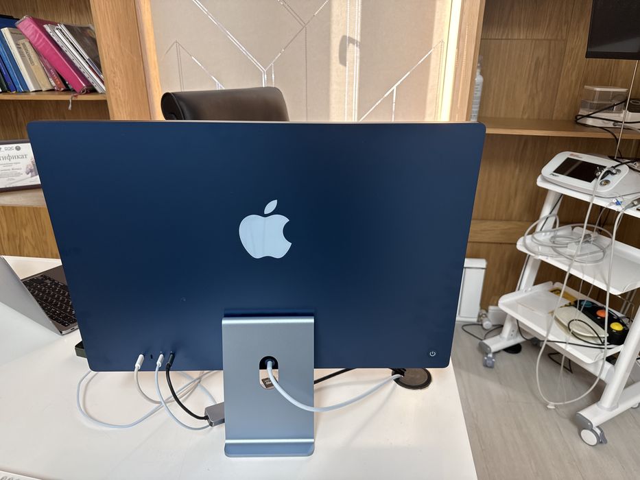 Imac в отличном состояний почти новый