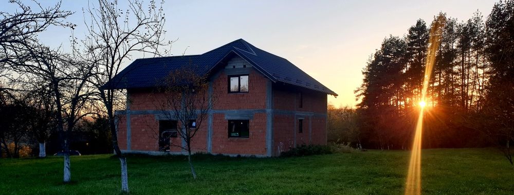 Casă la roșu in judetul Arges