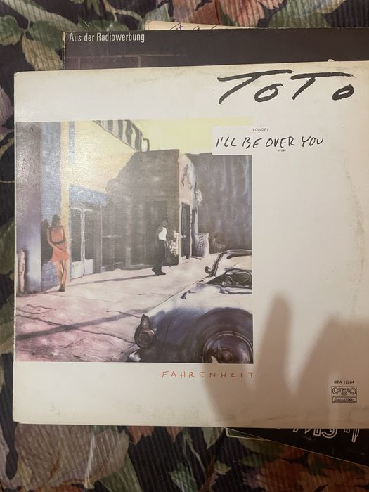 Нови грамофонни плочи