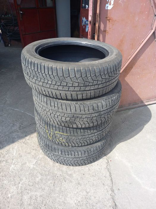 4 броя зимни гуми марка Hankook 225/55/19