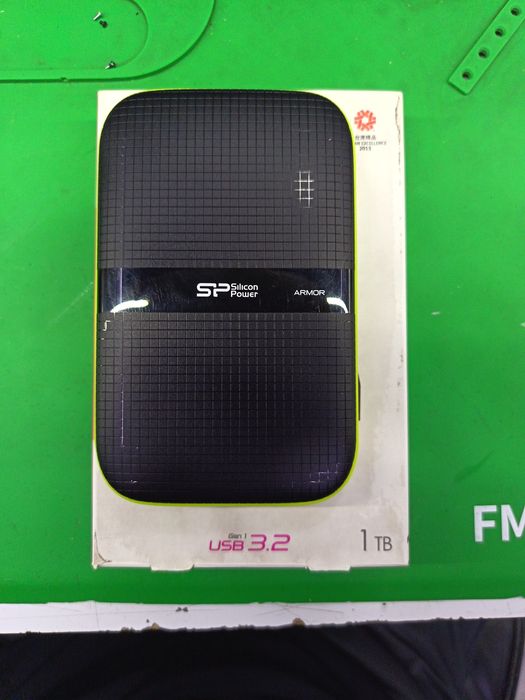 Hard 1TB usb3.2 holati yaxshi