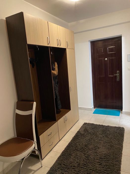 Inchiriez garsoniera