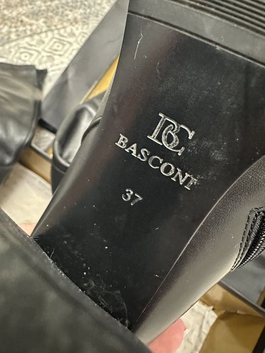 Ботфорты Basconi зимние.