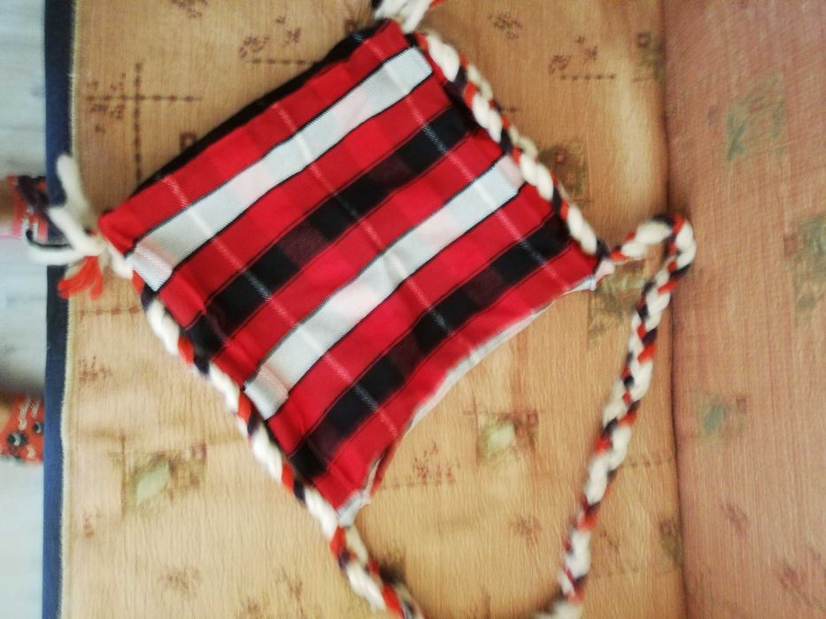 Vând traista tradițională