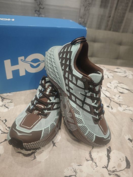 H O K A     Speedgoat 2