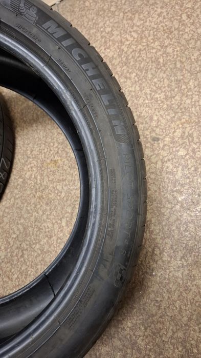 Единична лятна гума Michelin 275 40 20