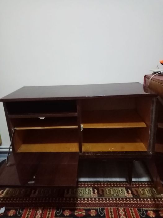 Стол-секретер полированный