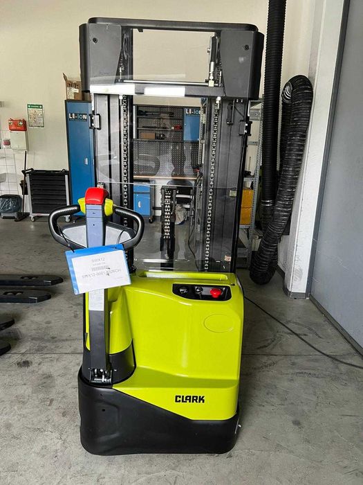 Transpaleta Electrica Liza electrica NOUA CLARK 1,6T GERMANIA TRIPLEX