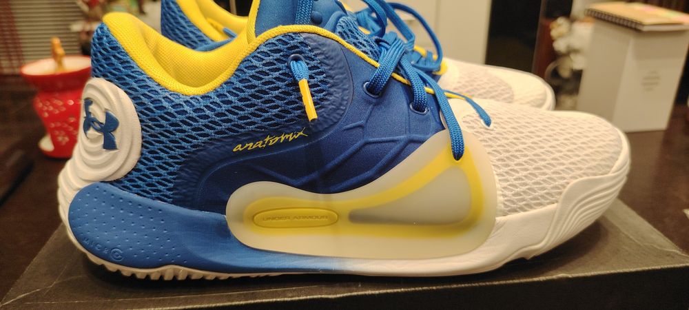 Adidasi Under Armour