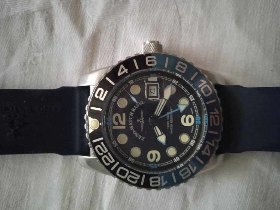 Продавам часовник -пилот