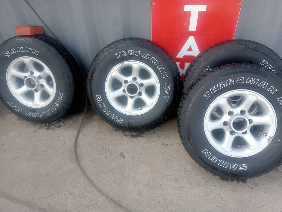 Резина с дисками на 15 в отличном состоянии