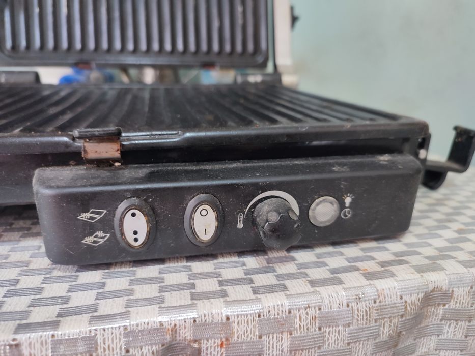 Электрогриль GRUNDIG