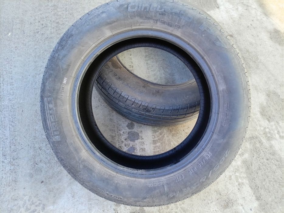 Гуми  205/60/16 2бр.Пирели  21г.