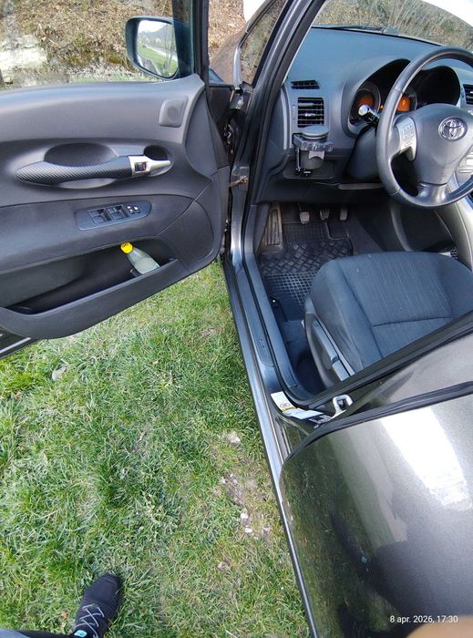 De vânzare Toyota auris