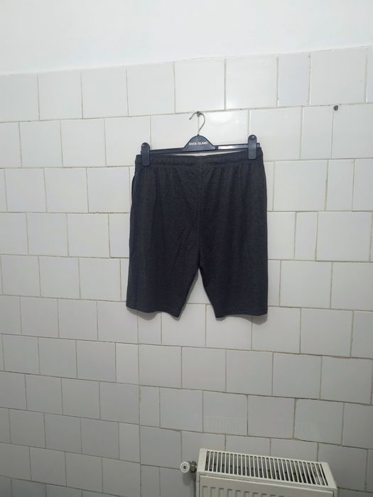 Pantaloni scurți marca Polo Club mărime L culoare gri