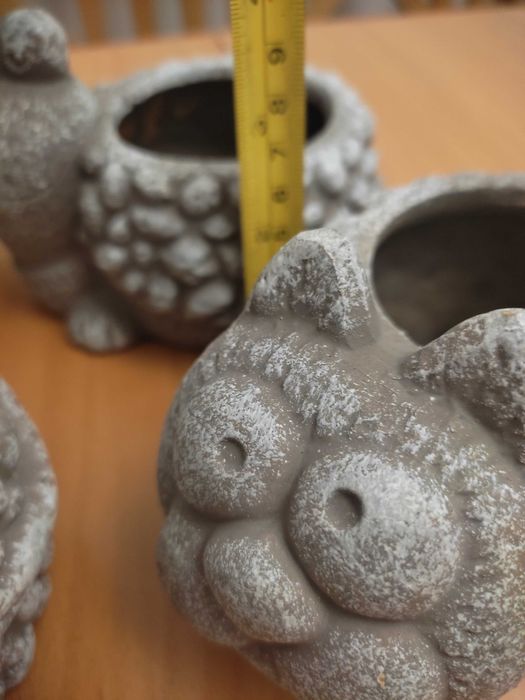 Комплект  от 7 декоративни фигури  с животни* 6 саксийки  за кактуси.