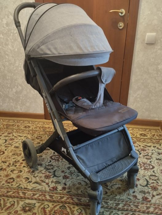Стульчик для кормления + прогулочная коляска