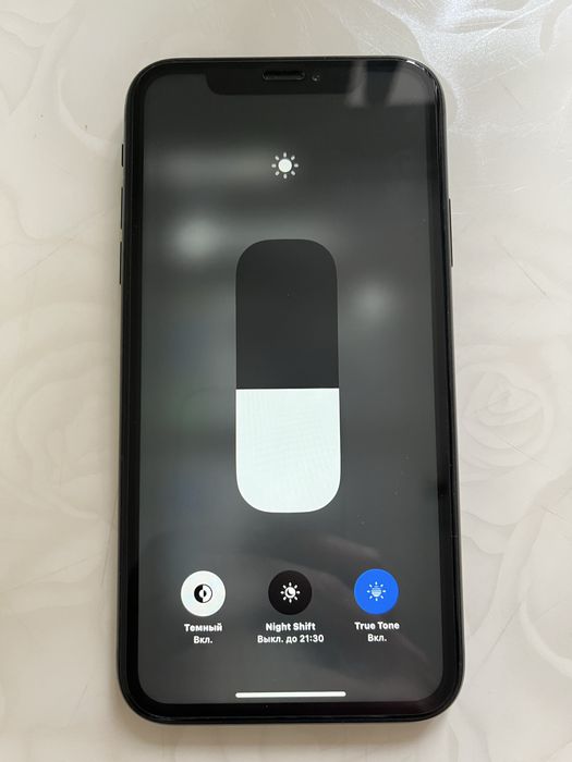 Продам iPhone XR 64 ГБ
