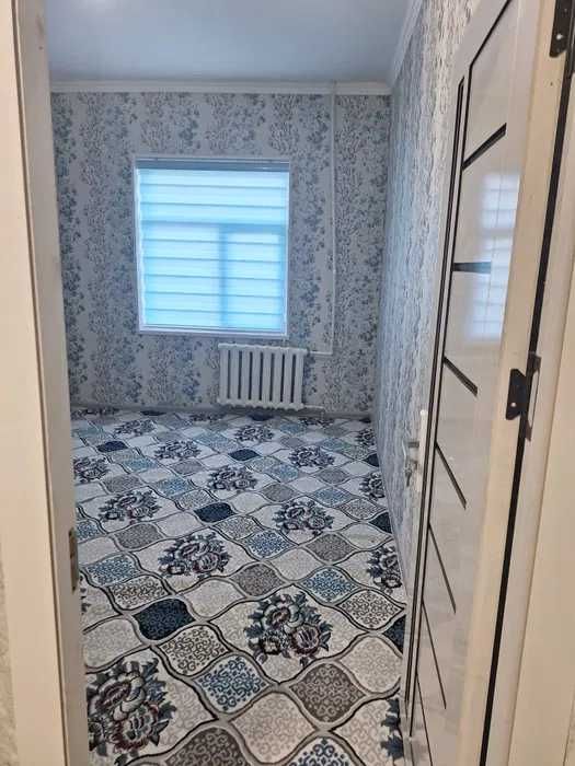 3 хонали Квартира сотилади 1 этажда 5 микрн