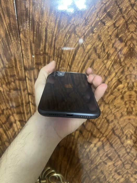 Продам IPhone 11 64gb