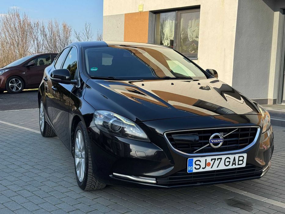VOLVO V40 2.0 D3 150 CP