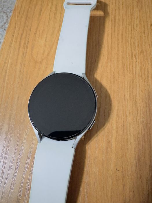 Sasmung Galaxy Watch 5 белые