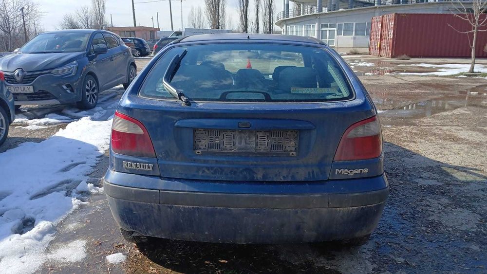 Dezmembrez Renault Megane 1 - 1.6 Benzina DIN 2001 - K4M-A7