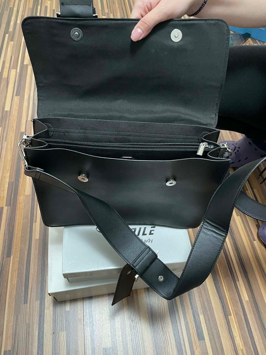 Черна дамска чанта