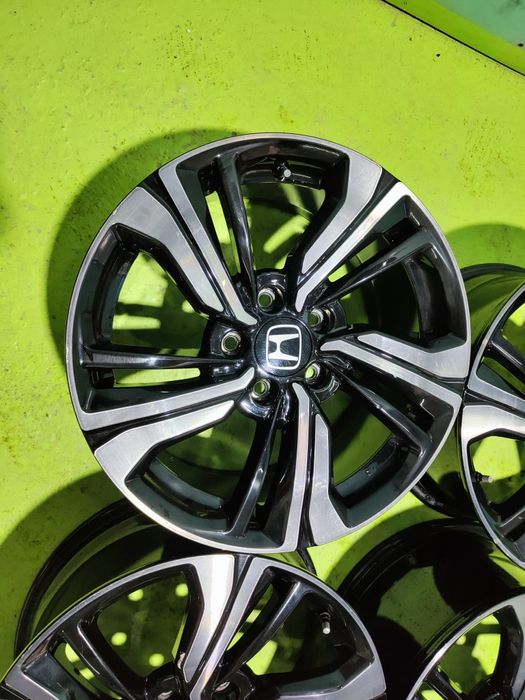17 5x114.3 Honda лети джанти 5х114.3 хонда
