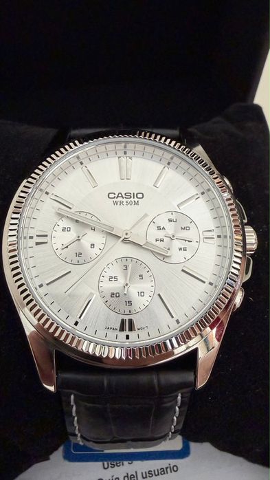 Часы мужский Casio новый