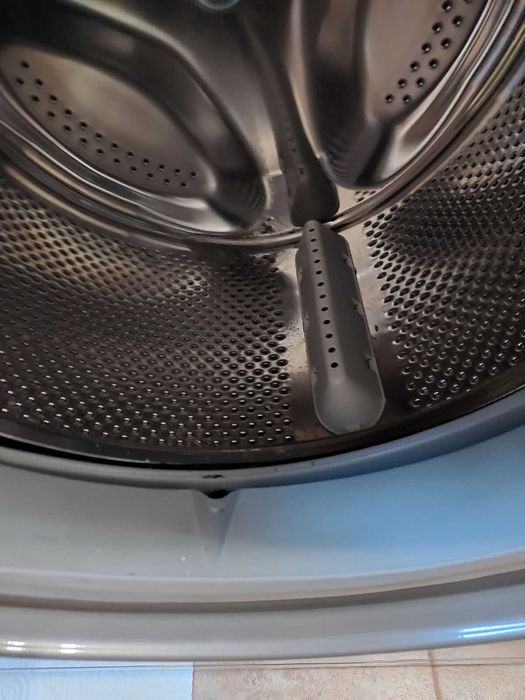 Продавам перална машина HOTPOINT ARISTON WMG 722 за 200 лева