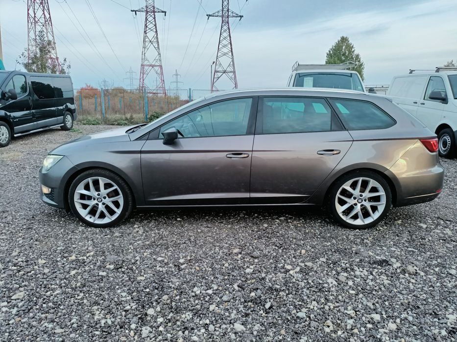 Seat Leon FR 2.0 Tdi
* Motorizare 2.0 TDI/150 CP
* Echipare Full FR
*