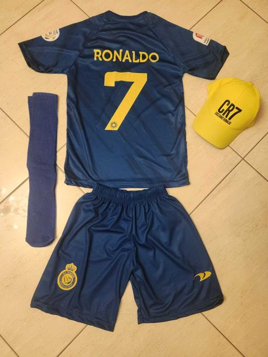 Екип Роналдо + Шапка Роналдо Три цвята АЛ Насър 23г Ново Детско CR7