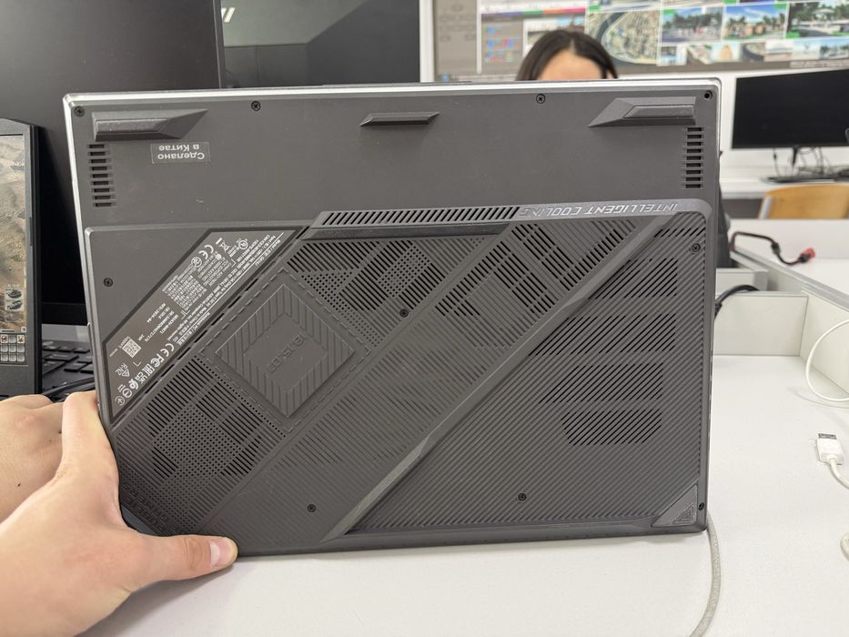 Продам Asus Rog strix g614jv-N4071