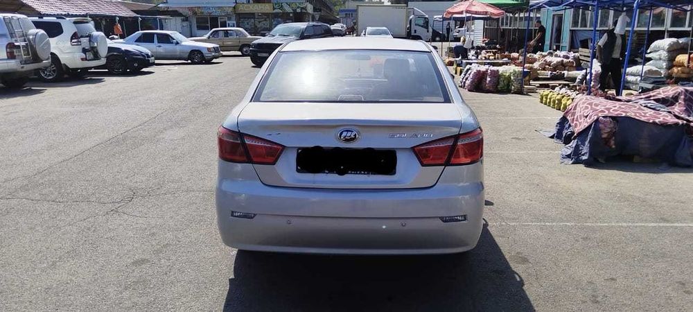 Срочно продам машину на ходу