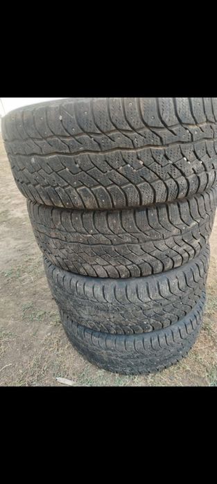 Зимние шины 265/65/17