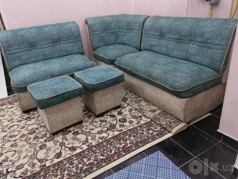 Кухонный уголок пуфиклари билан