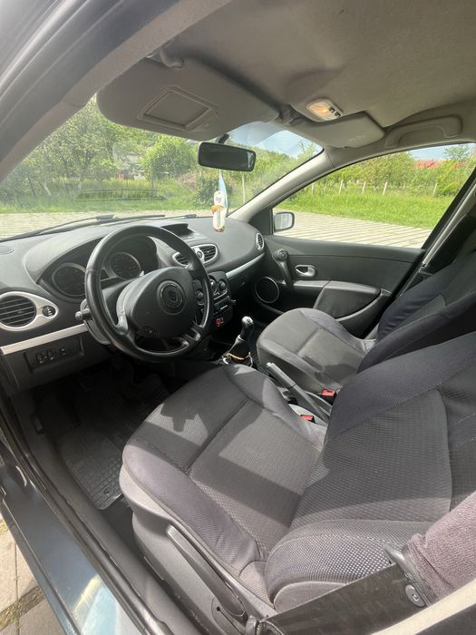 Renault   Clio   .