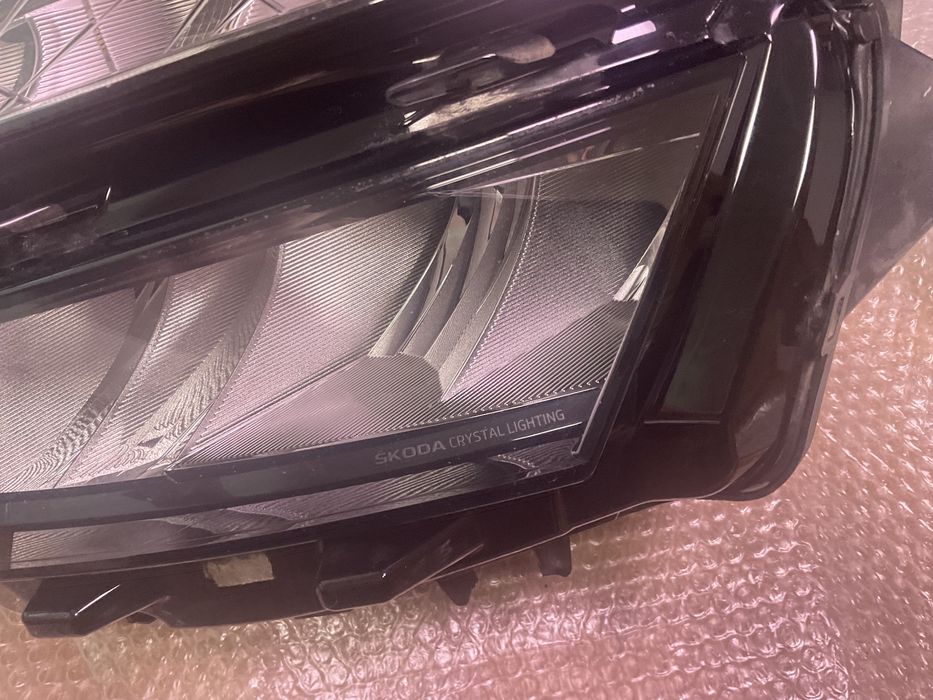 Far Skoda Kamiq  full led -2023