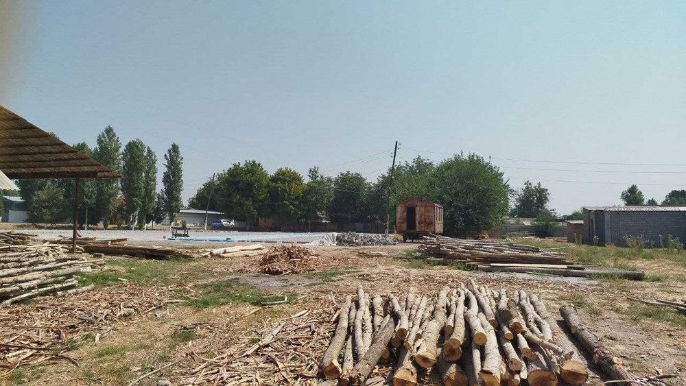 база,76 соток,в Паркенте, Таш.области, под любой вид деятельности